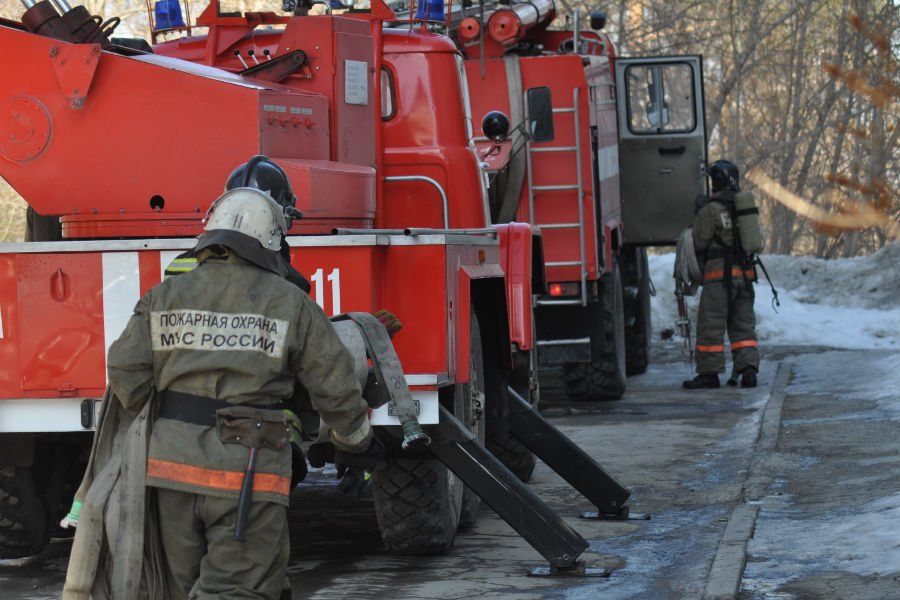 В Карелии пожарные не смогли добраться до воды из-за толстого слоя снега
