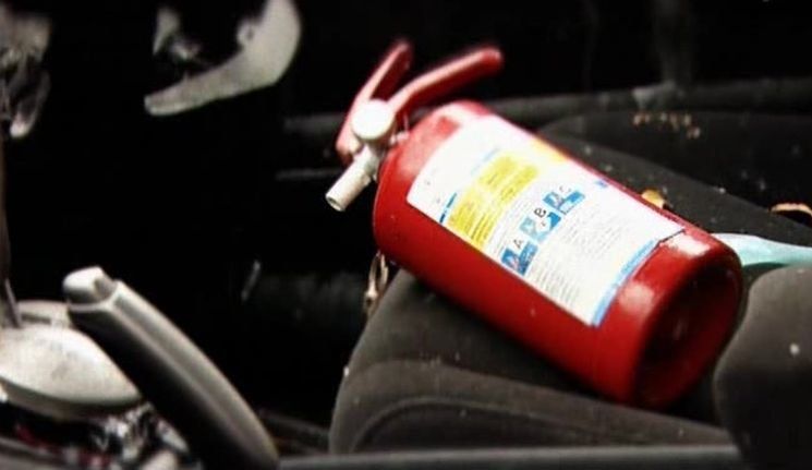 В Петрозаводске горел автомобиль «Мерседес»