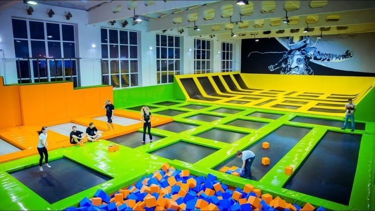 Судебные приставы закрыли батутный центр «ТутБатут»