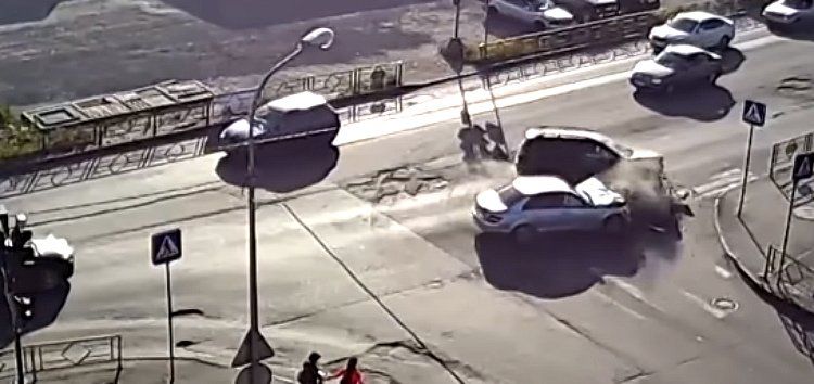 Две иномарки столкнулись на перекрестке в Петрозаводске