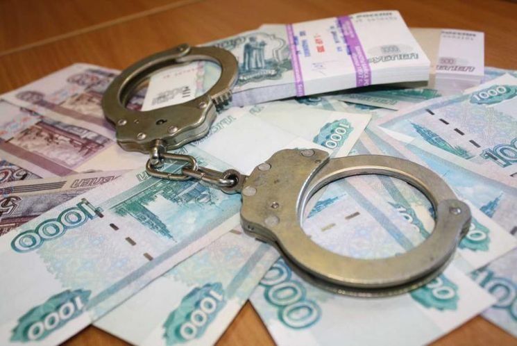 Экс-директор Фонда госимущества Карелии избежал тюрьмы за получение взятки