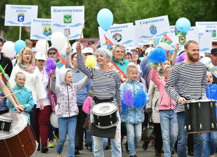 Поморы, дождь и барабанщики. Самые яркие моменты Дня Республики в Беломорске