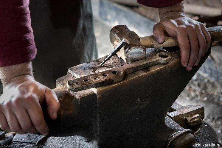 В выходные на Кижи приедут лучшие кузнецы Карелии и России