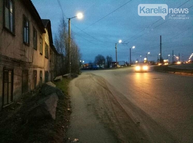 Уличное освещение в Петрозаводске решили включить в мистическую дату