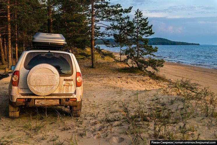 Полиция блокирует выезды к водоемам и выписывает штрафы. Узнали, что происходит