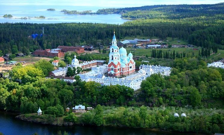 Уволенный в начале года директор «Карелэнерго» нашел работу на Валааме