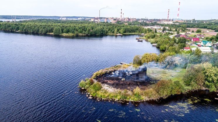 «Успенское пепелище». Карельский фотограф снял с высоты то, что осталось от сгоревшего храма в Кондопоге