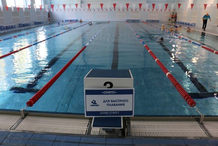 Бассейн «Онего» открылся после летнего отпуска. В нем провели ремонт