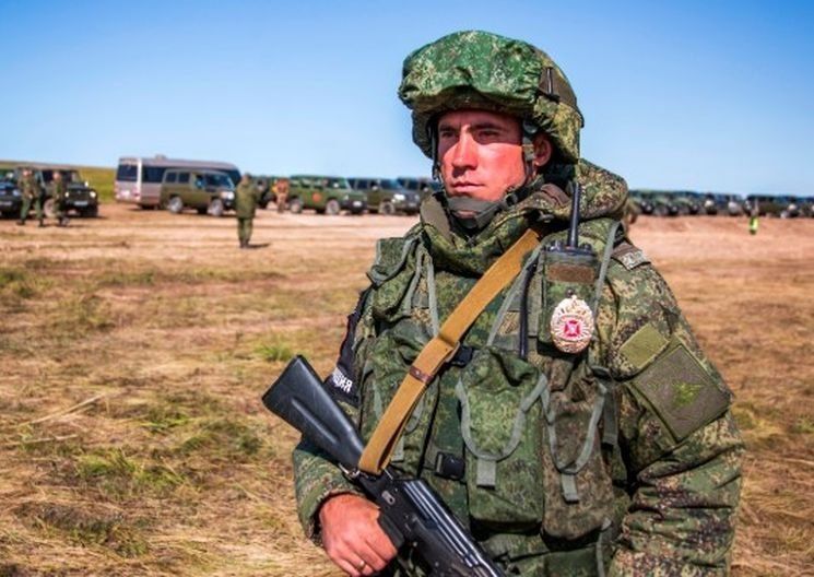 300 тысяч военных, десятки тысяч танков и самолетов. Крупнейшие военные учения начались сегодня в России