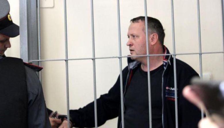 Судебные приставы арестовали огромную квартиру экс-депутата Ивана Романова