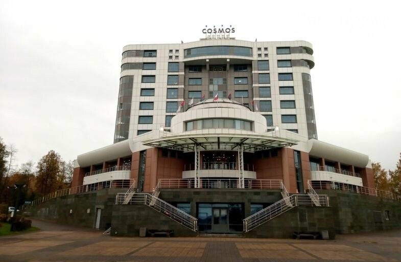 Ты просто «Cosmos»... Отель «Онего Палас» поменял вывеску