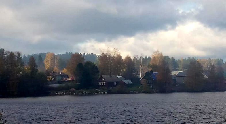 Поджог? В Пряже продолжает гореть скандальная свалка