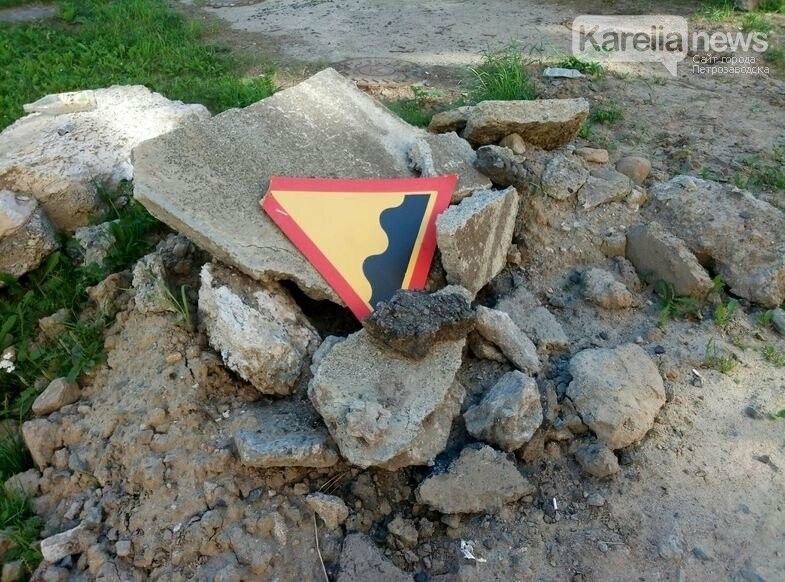 В Петрозаводске из-за теплой погоды продолжится ремонт дорог. Смотрим, где уложат асфальт