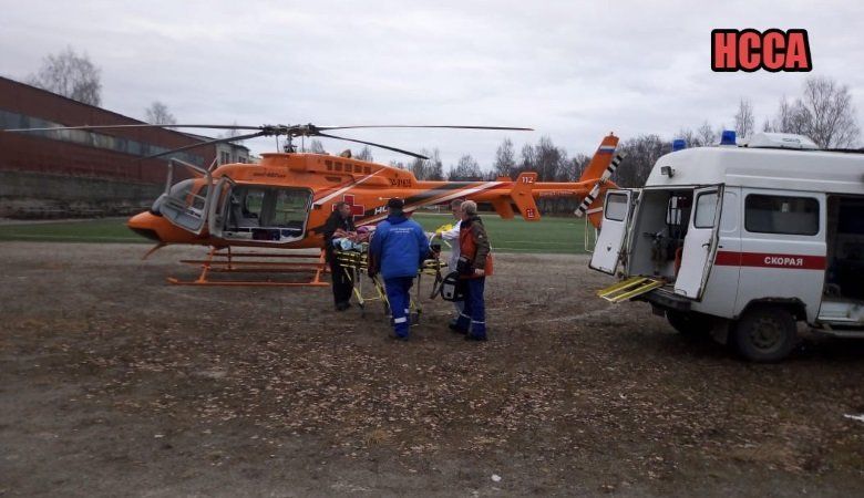 Жителя Медвежьегорска срочно госпитализировали на вертолете