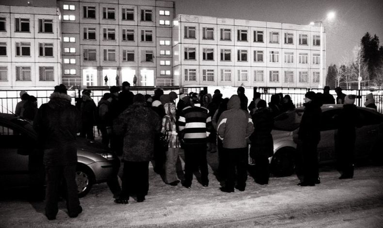 «Родители стояли за колбасой, а мы в школу». В 11 школах Петрозаводска остались места в первые классы