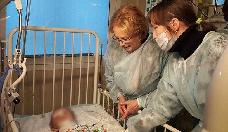 Спасенный из-под завалов в Магнитогорске младенец пришел в сознание