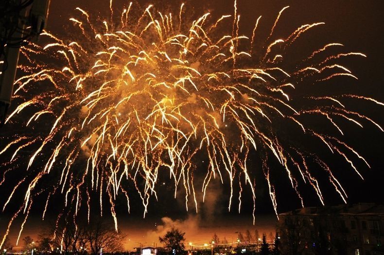 Фейерверк от мастеров праздника. Фото и видео салюта, если вы пропустили финал «Гипербории»