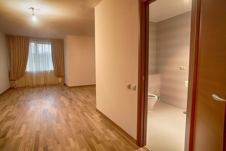 Артур Парфенчиков предложил выделить средства на дополнительные квартиры для сирот и на особые случаи