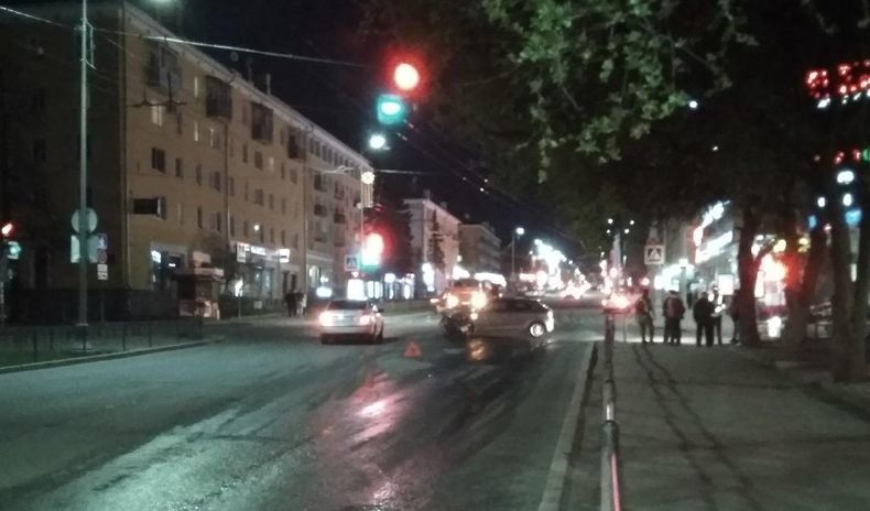 Сальто мотоциклиста после столкновения с авто в Петрозаводске попало на видео