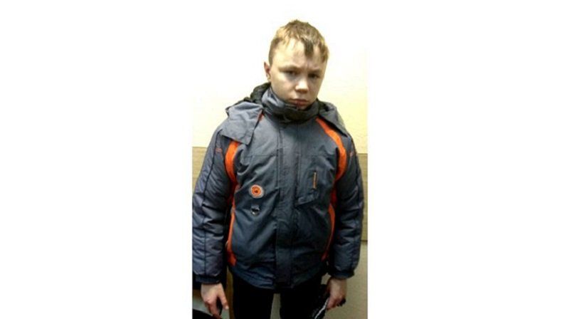 Полиция Петпрозаводска разыскивает подростка в черной одежде
