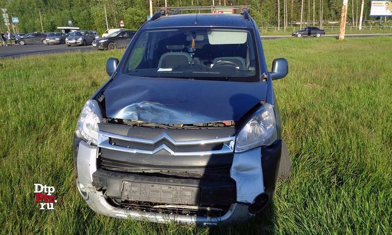 Водителю в Петрозаводске стало плохо, и он совершил тройное ДТП