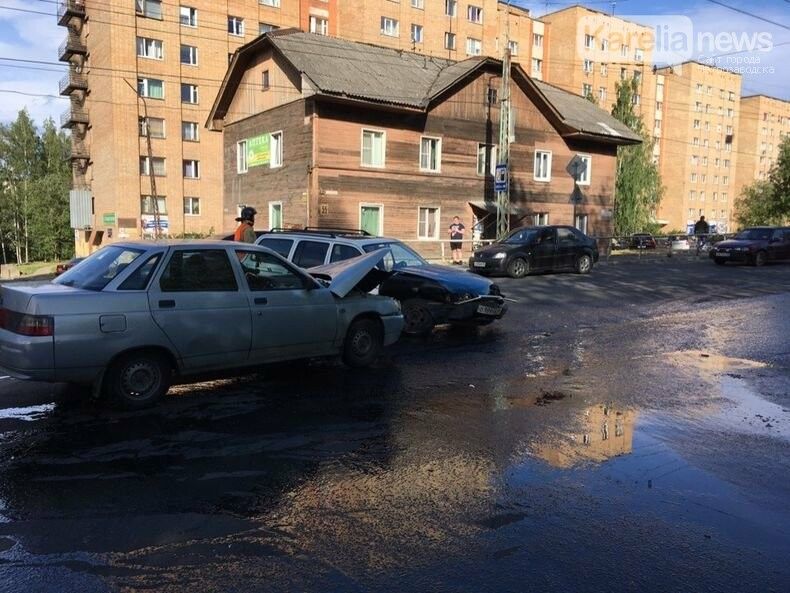 В аварии на улице Калинина в Петрозаводске пострадал ребенок