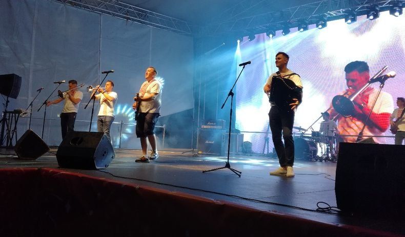 «Нам с тобою было супер!» Белорусские «Леприконсы» зажгли в Петрозаводске