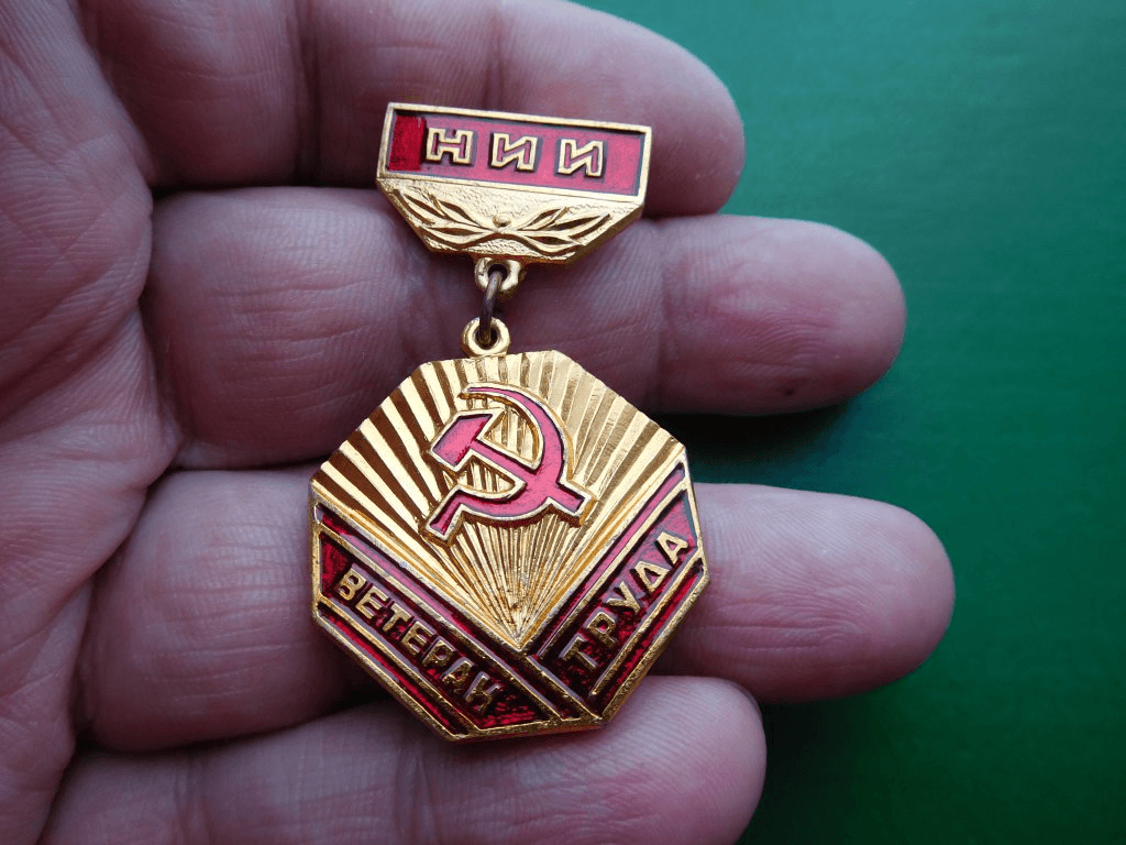 Глава Карелии отказался монетизировать льготы ветеранам труда