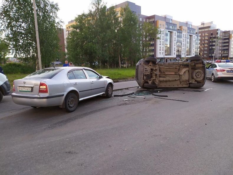 Сбивали пешеходов, съезжали в кювет. Сводка самых серьезных ДТП выходных