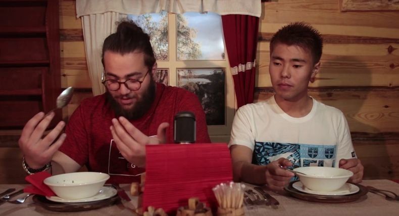 Лохикейто, морошка, оленина в пиве. Иностранцы пробуют карельскую кухню