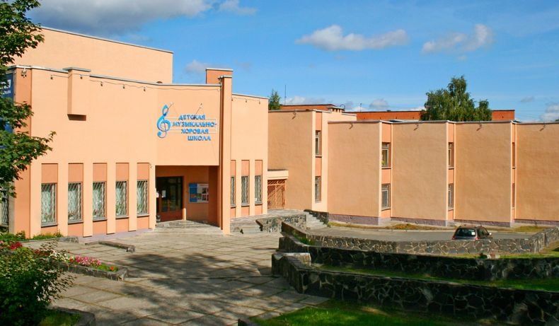 Новые инструменты получила Детская музыкально-хоровая школа