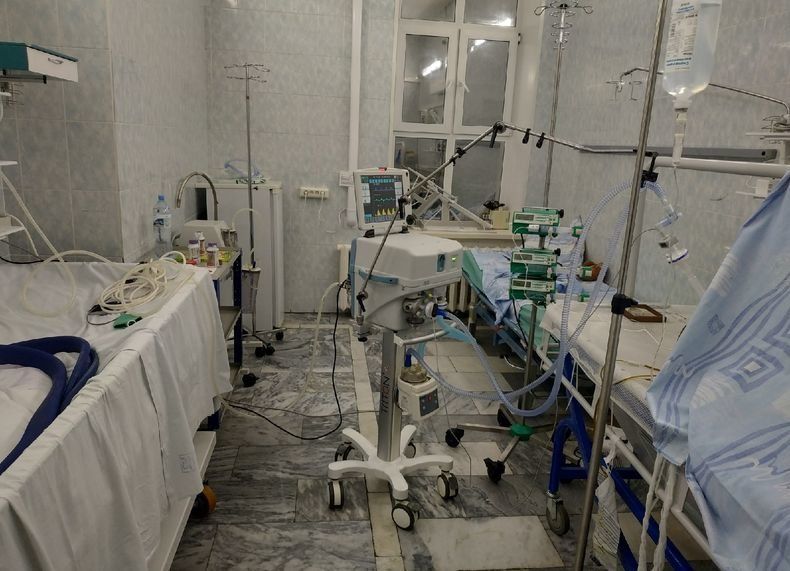 «Пытается открыть глазки». Новая информация о состоянии ребенка, обгоревшего на пожаре