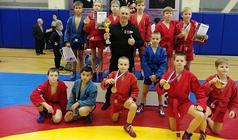 Юные петрозаводские самбисты привезли «золото» с турнира в Санкт-Петербурге