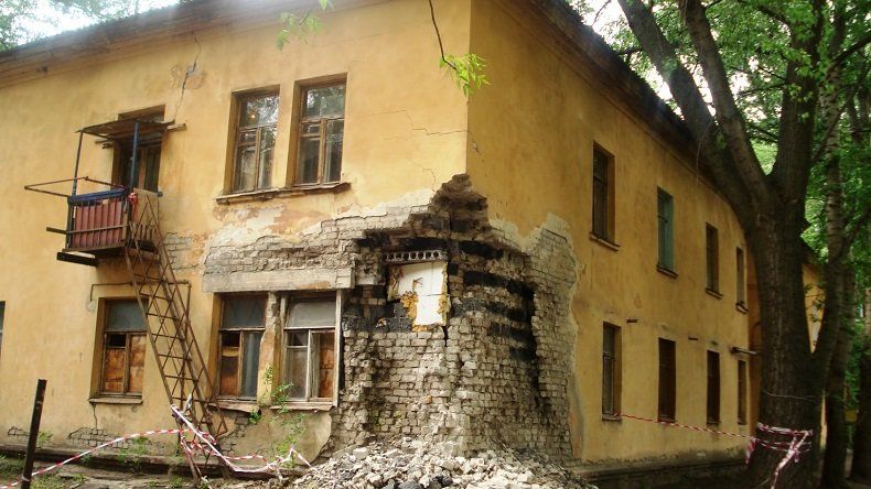 24 дома в Петрозаводске признаны аварийными и подлежащими сносу