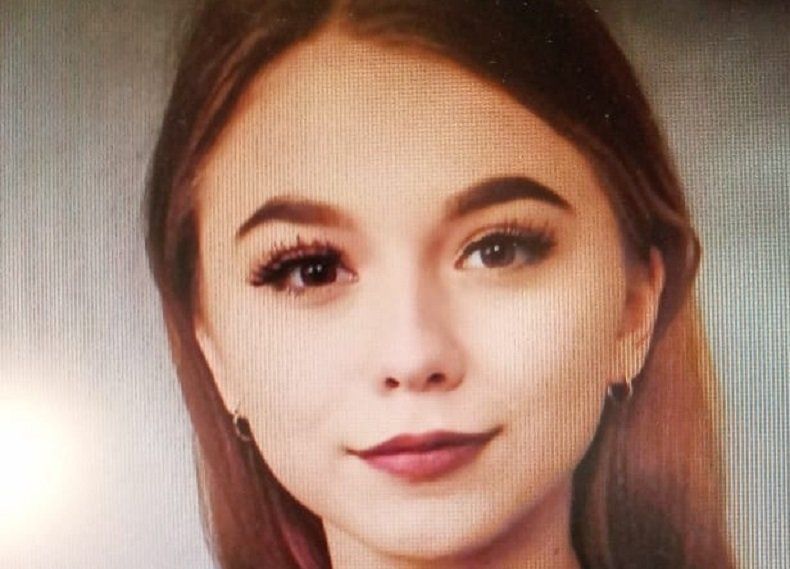 Полиция в Петрозаводске разыскивает без вести пропавшую девушку в черном пуховике