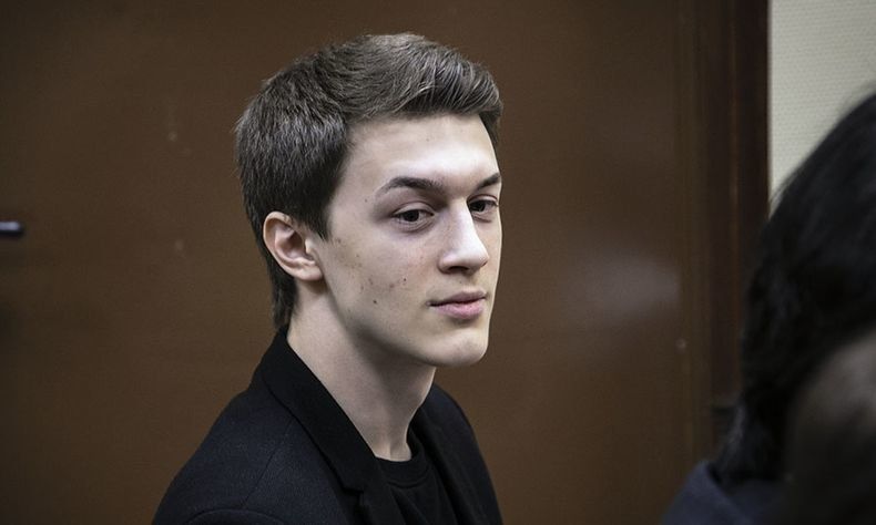 Студент Егор Жуков получил условный срок за призывы к экстремизму