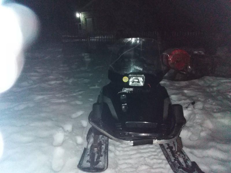 Пьяный юноша на снегоходе сбил двух женщин в карельском поселке