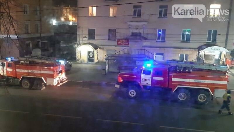 Три человека спасены во время пожара на проспекте Ленина в Петрозаводске