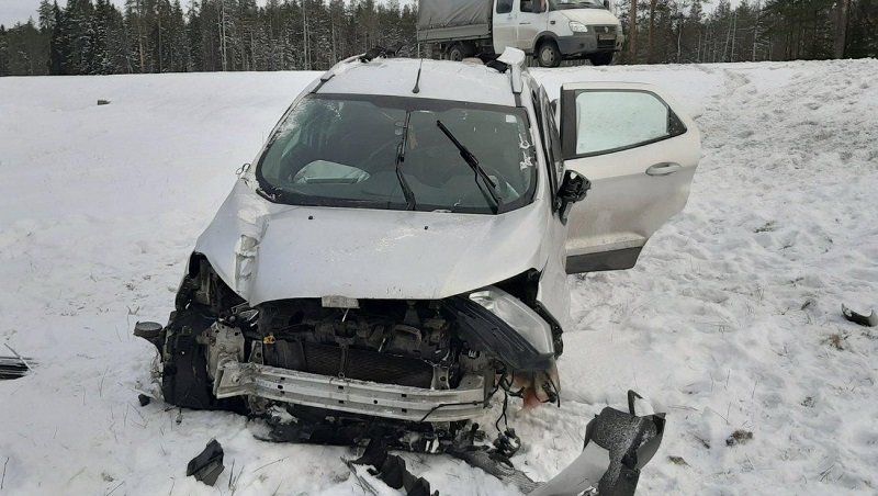 Уснувший за рулем водитель учинил ДТП на трассе «Кола» в Карелии