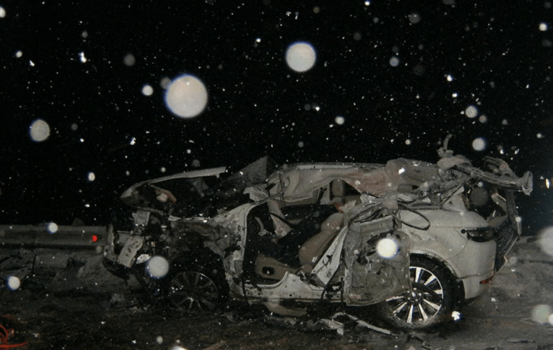 Смертельное столкновение на «Коле»: водитель погиб, пассажир в больнице