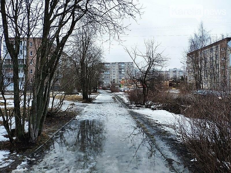 Кемлянка получит 150 тысяч рублей компенсации за перелом на скользком тротуаре