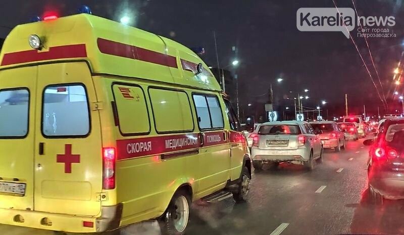 В Петрозаводске мужчина пошутил про Китай и сутки вместе с врачами провел в больнице