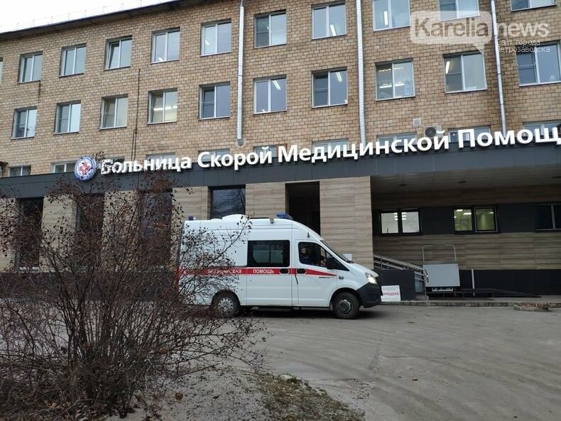 Сотрудник БСМП Петрозаводска и еще два человека заболели коронавирусом