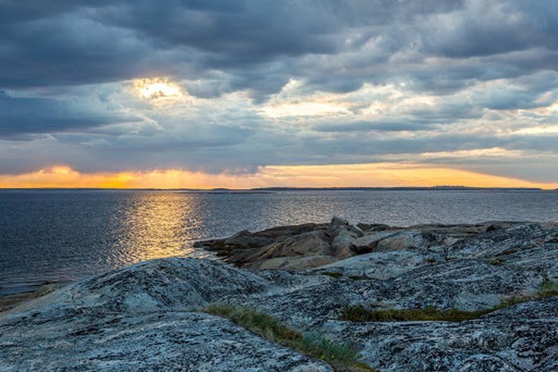 Еще в двух районах Карелии разрешили работать всем магазинам и салонам красоты