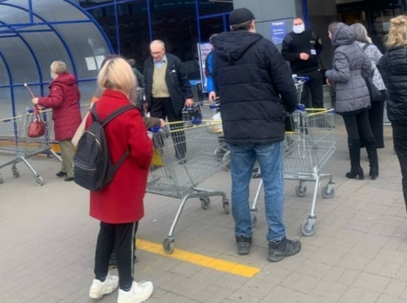 Петрозаводчане возмущены ужесточением ограничительных мер в магазинах
