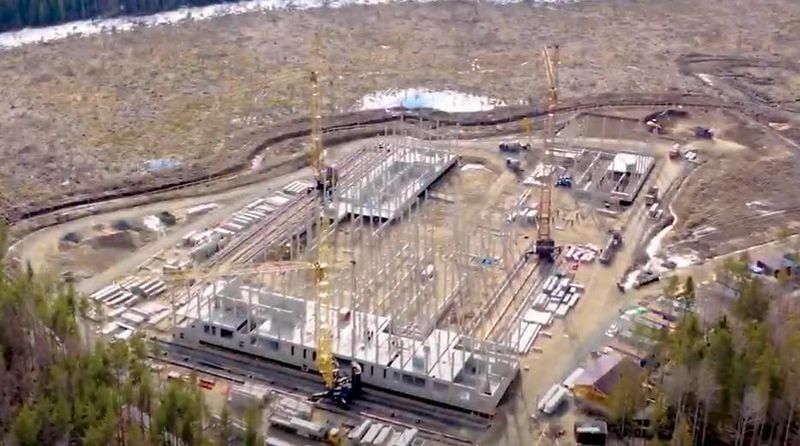 Строительство новой школы на Древлянке сняли с квадрокоптера