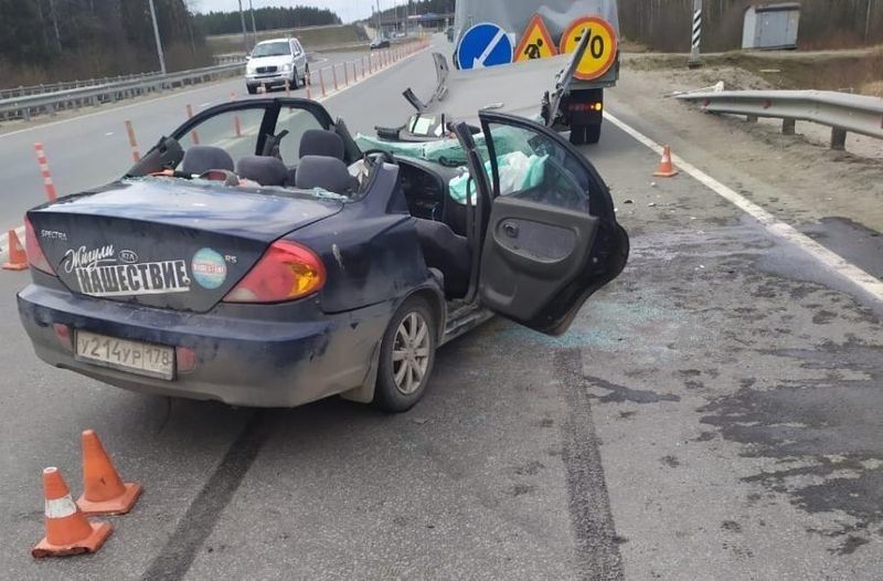 Водитель рассказал подробности своей серьезной аварии, которая парализовала движение на выезде из Петрозаводска