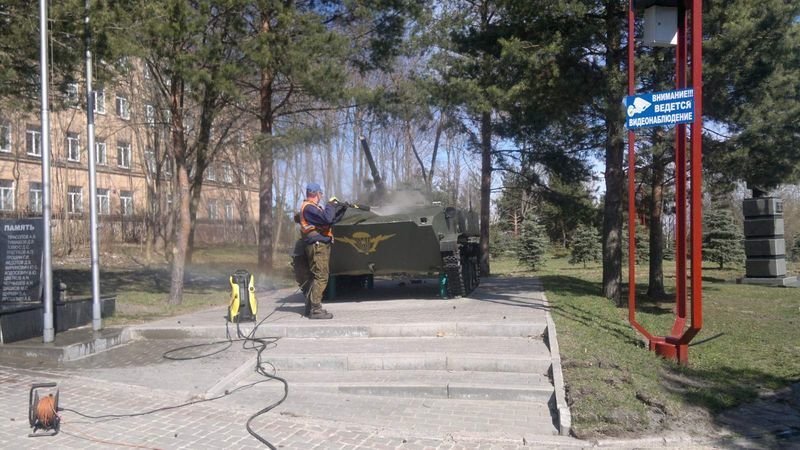 В Петрозаводске полным ходом идёт весенняя уборка