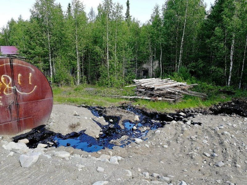 Прокуратура проведет проверку по факту утечки мазута в Костомукше
