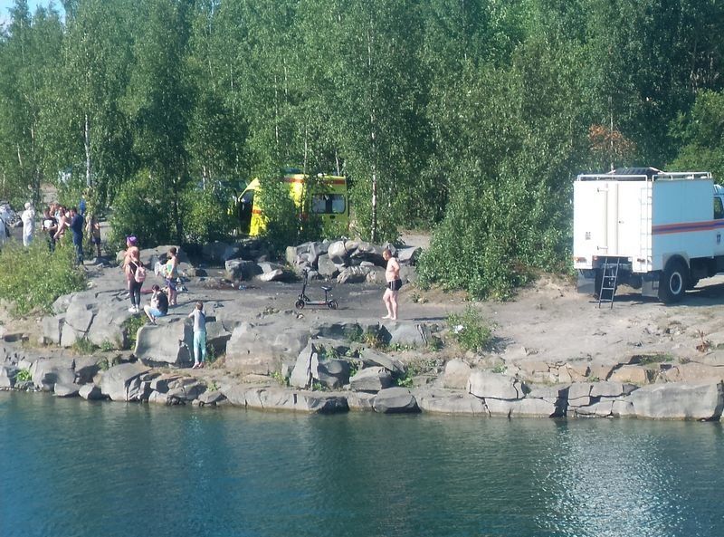 На Ключевском карьере в воскресенье днем утонул подросток